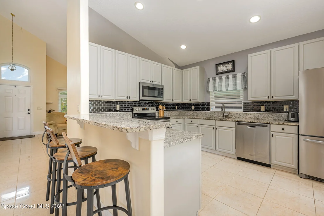 Photo of 2181 Stratford Pointe Drive