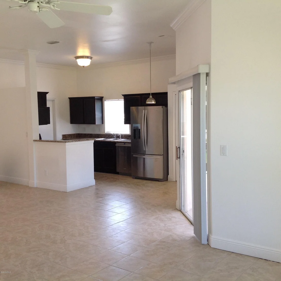 Photo of 890 Villa Drive