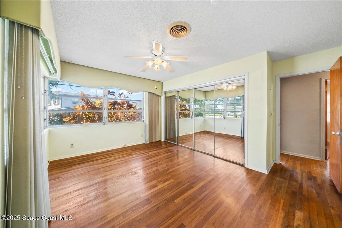 Photo of 1224 Sun Circle W