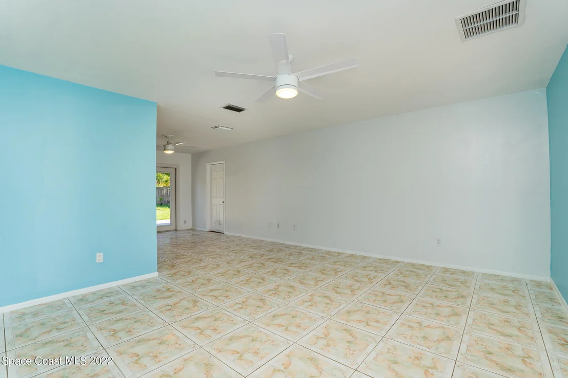 Photo of 1290 Bard Lane NE