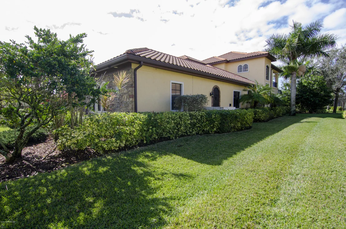 Photo of 2012 SE Windbrook Drive