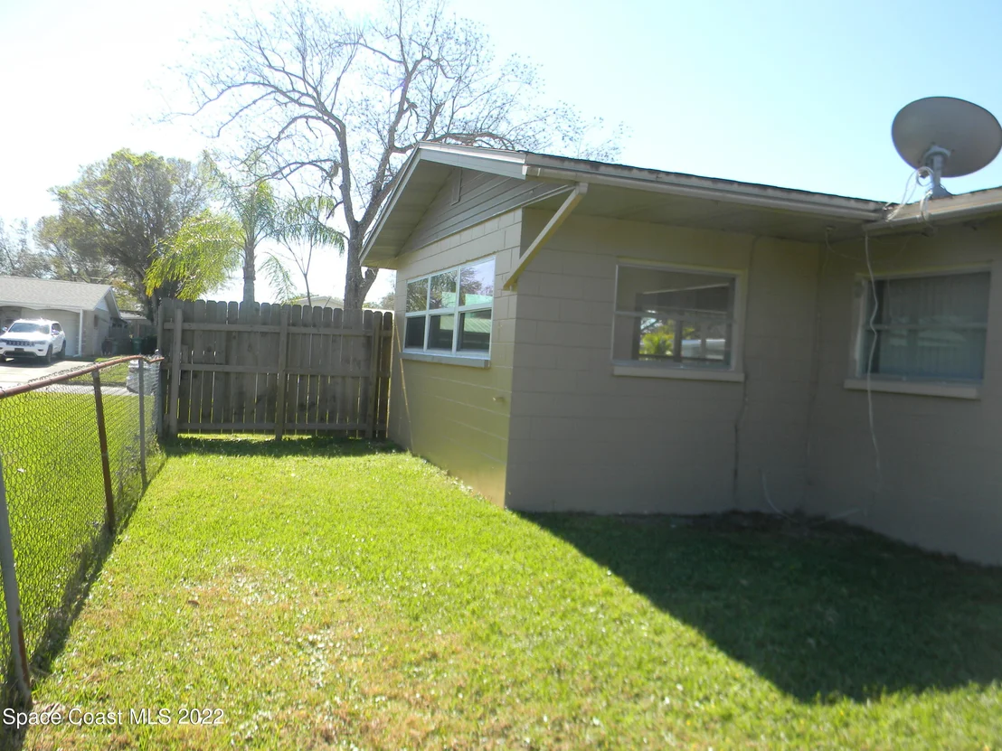 Photo of 2132 Lakeview Drive