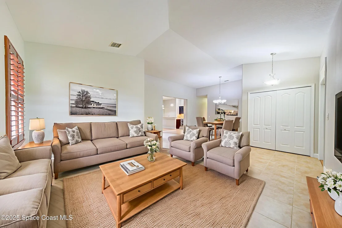 Photo of 3352 Russ Place
