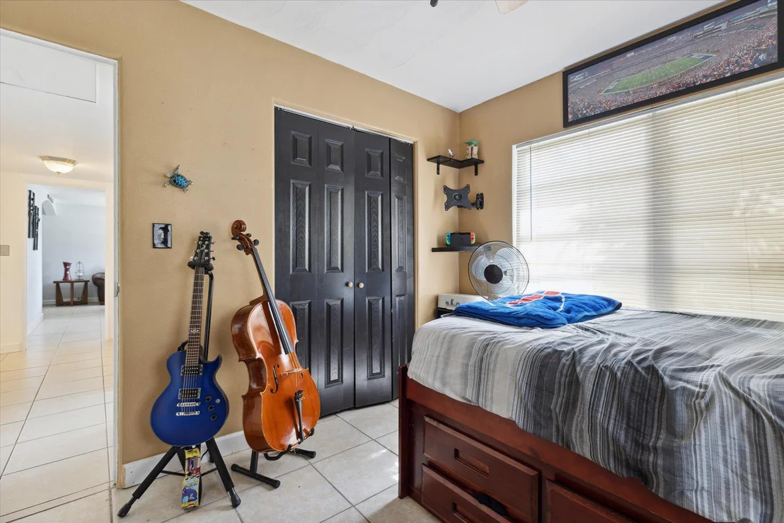 Photo of 1426 Hillcrest Drive
