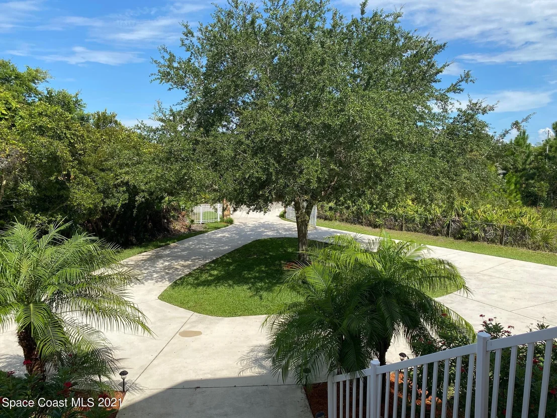 Photo of 2940 Pomello Road
