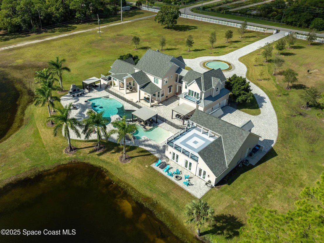 Photo of 4236 Hield Road NW