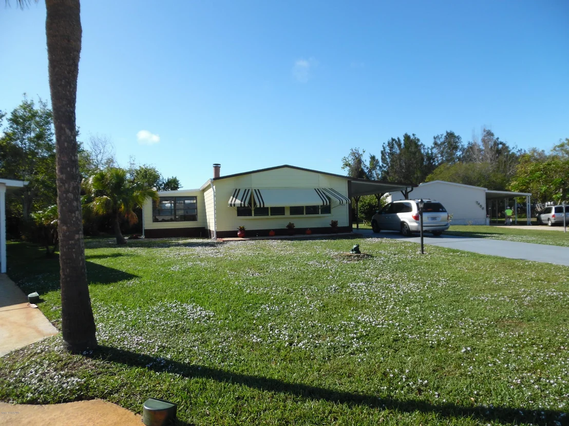 Photo of 5635 Algonquin Place