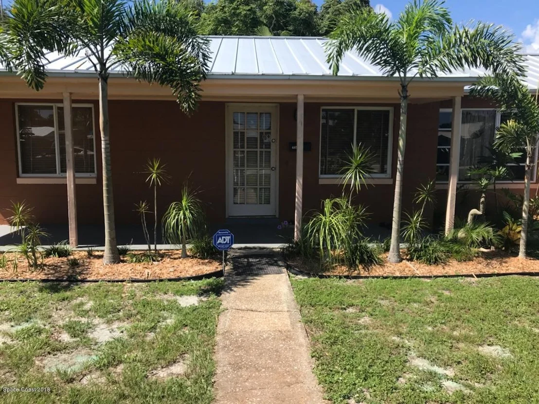 Photo of 445 Willow Lane