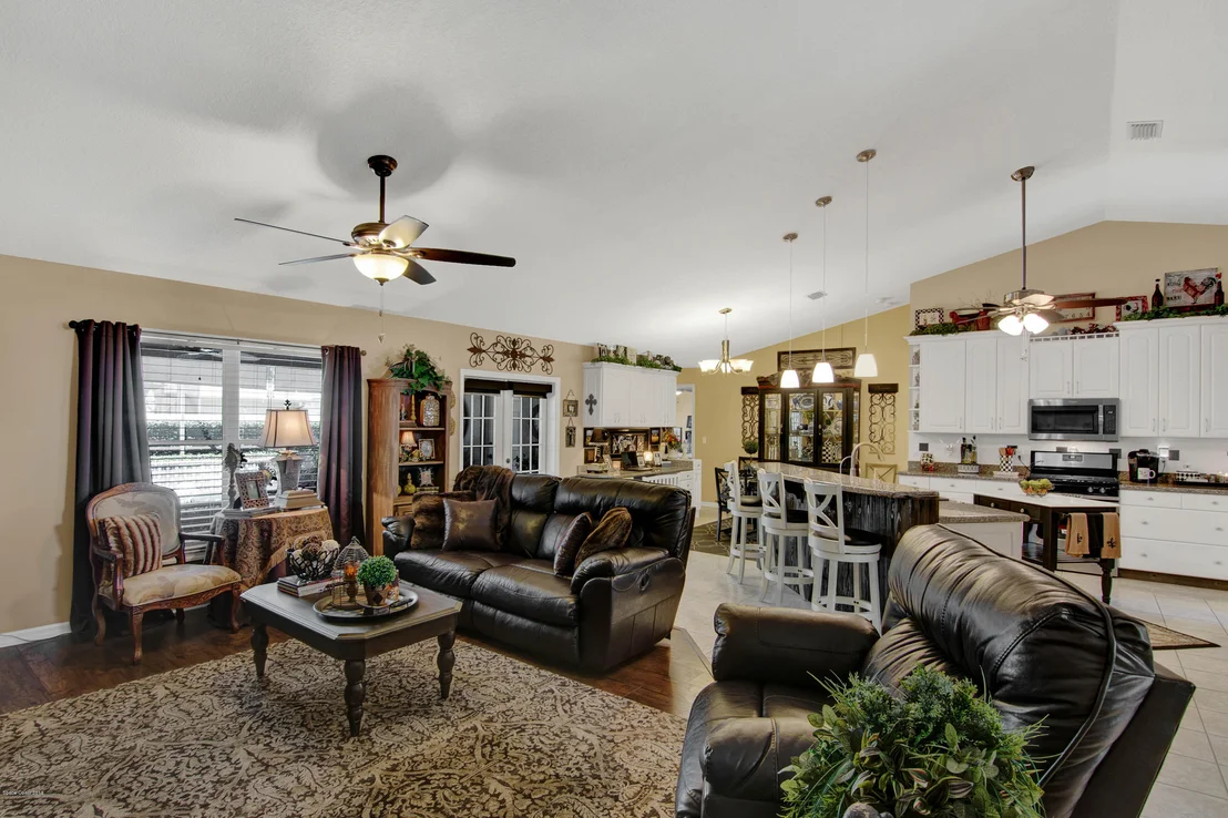 Photo of 6042 Newbury Circle