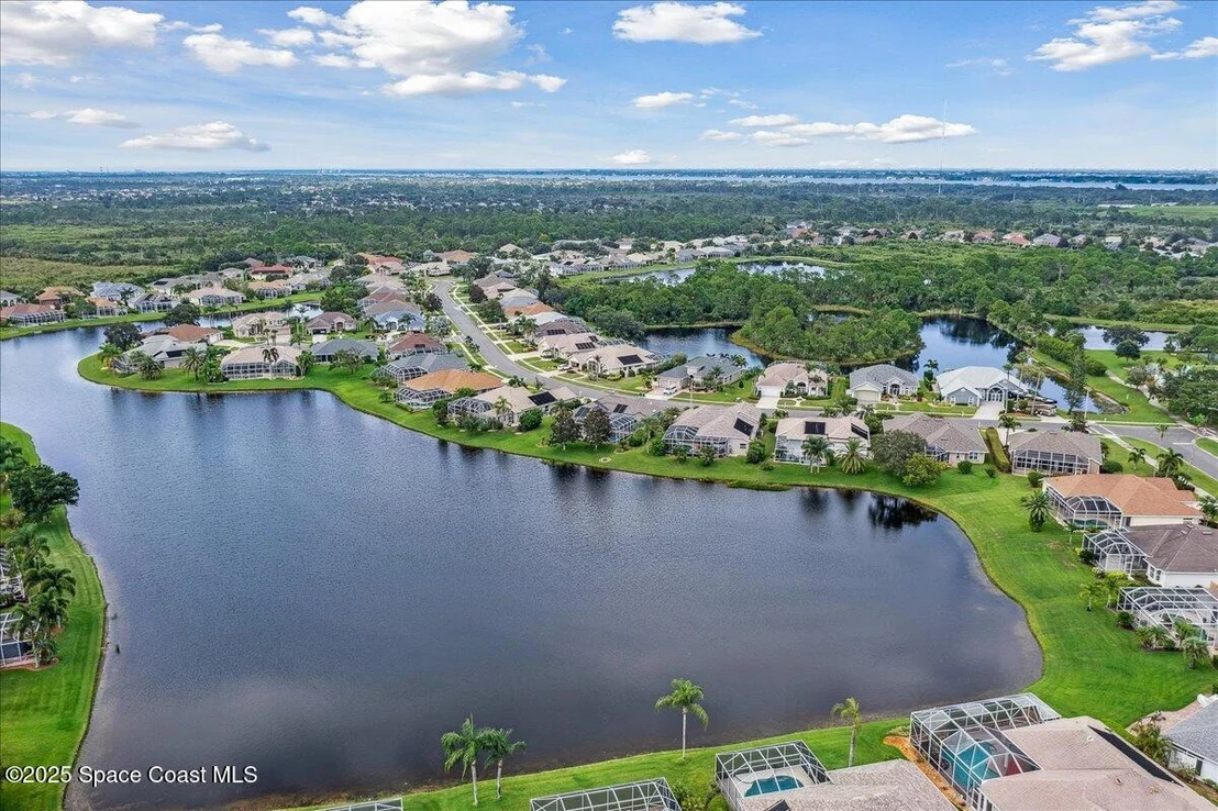 Photo of 827 Thrasher Drive