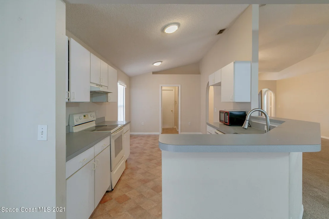 Photo of 8511 Ivanhoe Drive
