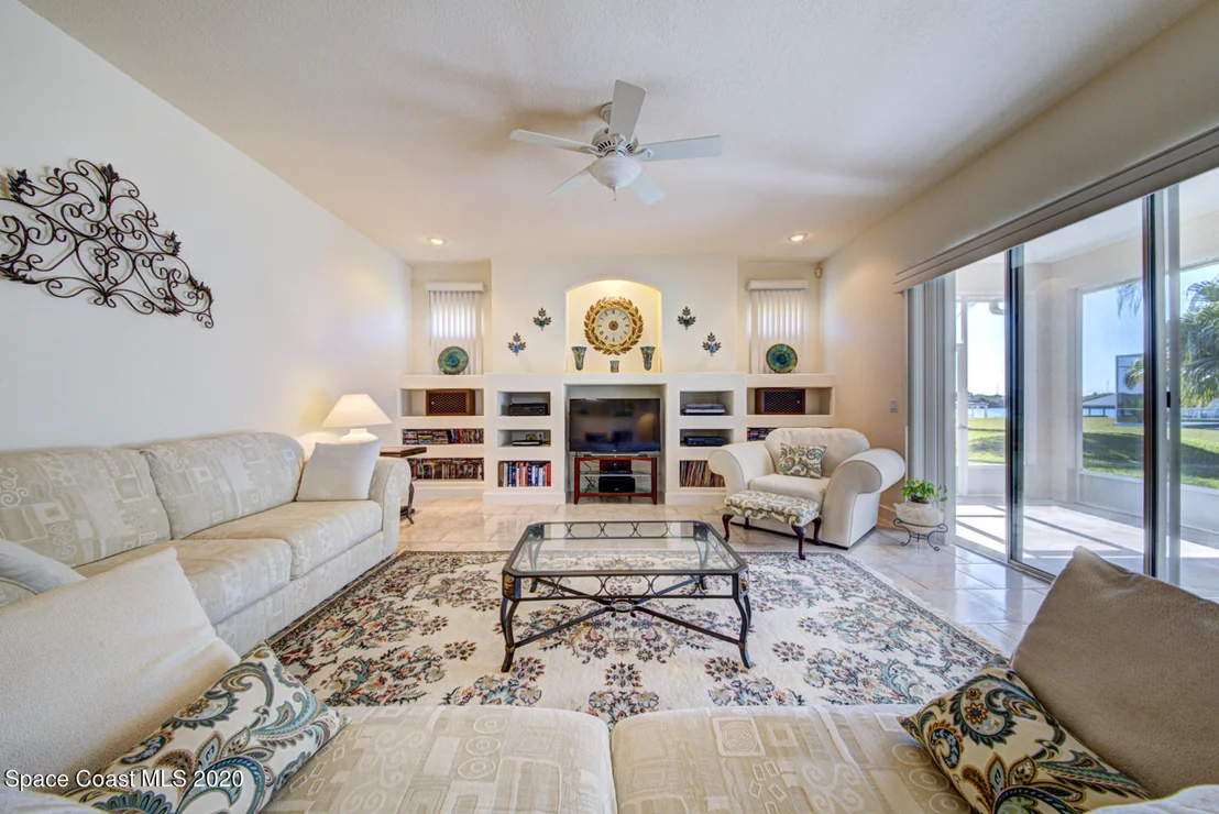 Photo of 1155 Tuckaway Drive