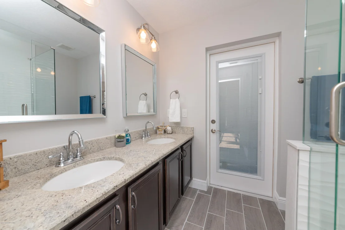 Photo of 405 Cardinal Drive