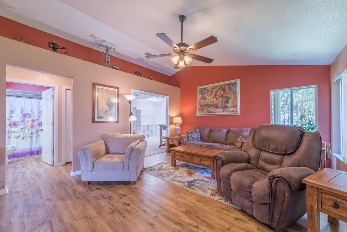 Photo of 1507 Meadowbrook Road NE