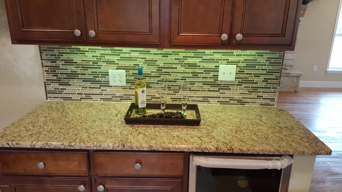 Photo of 327 Meadowood Lane