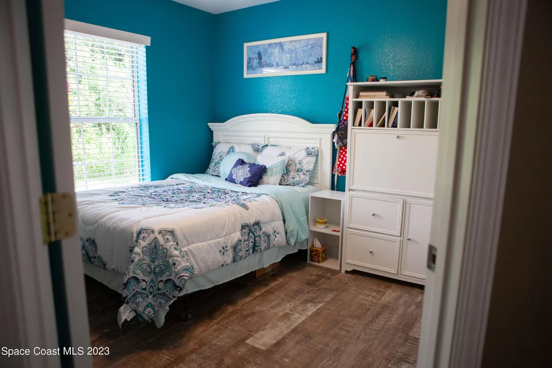 Photo of 2865 Lionel Road
