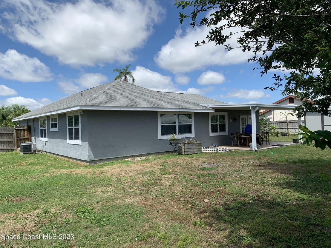 Photo of 401 Port Malabar Boulevard NE