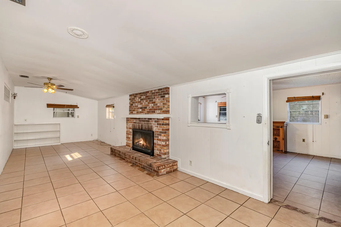 Photo of 395 Willow Drive