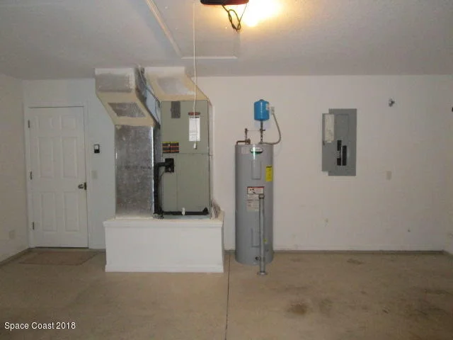 Photo of 1367 Eldron Boulevard SE