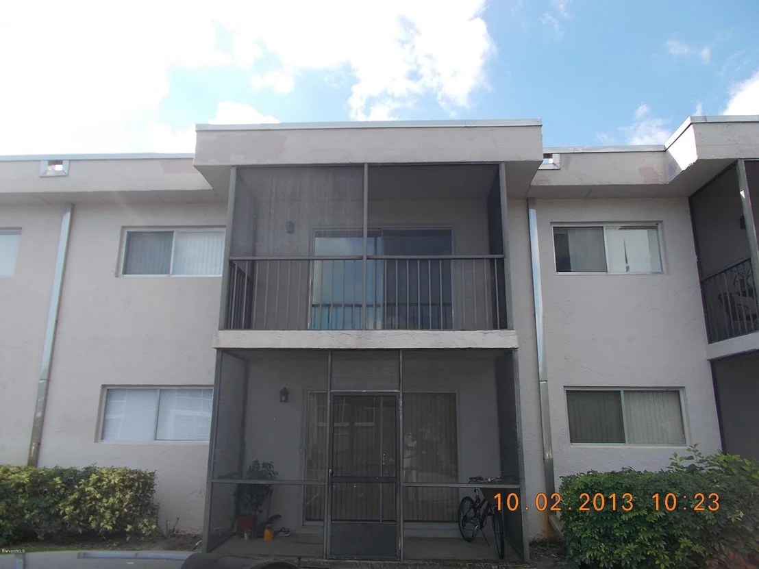 Photo of Unit 218 at 3001 Thrush Drive