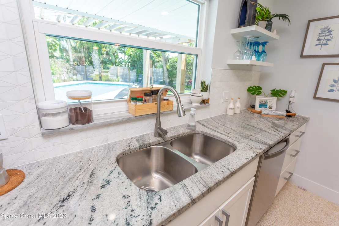 Photo of 500 Hibiscus Trail