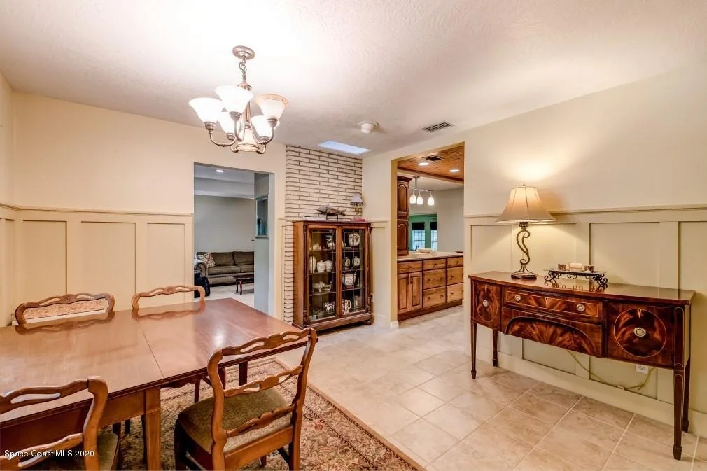 Photo of 677 W Pine Road