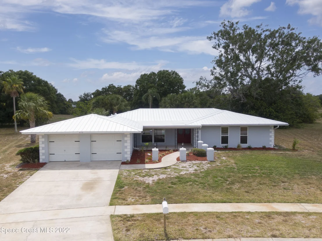 Photo of 950 Waialae Circle NE