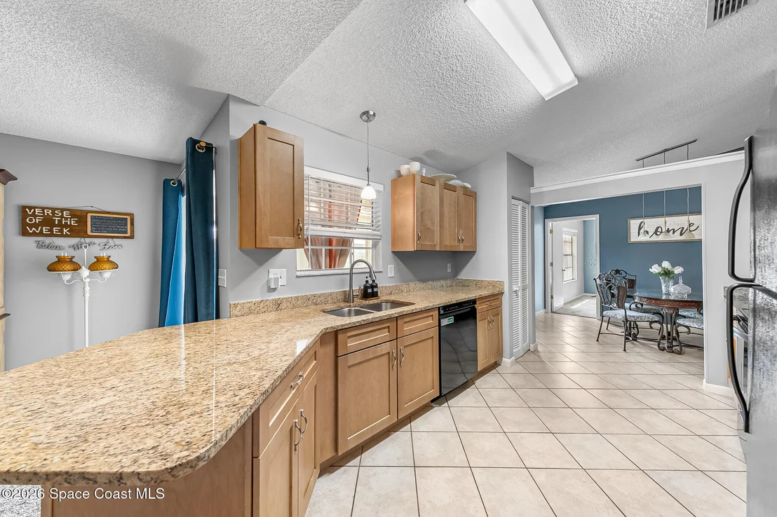 Photo of 606 Seven Gables Circle SE