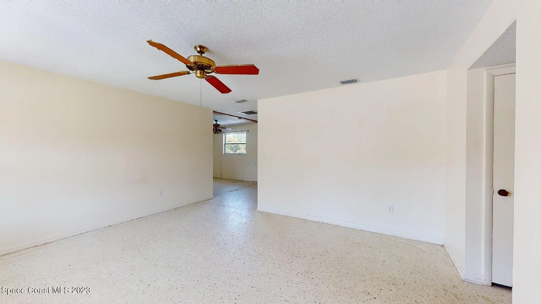 Photo of 813 Vance Circle NE