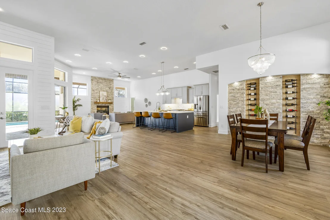 Photo of 473 Peregrine Drive