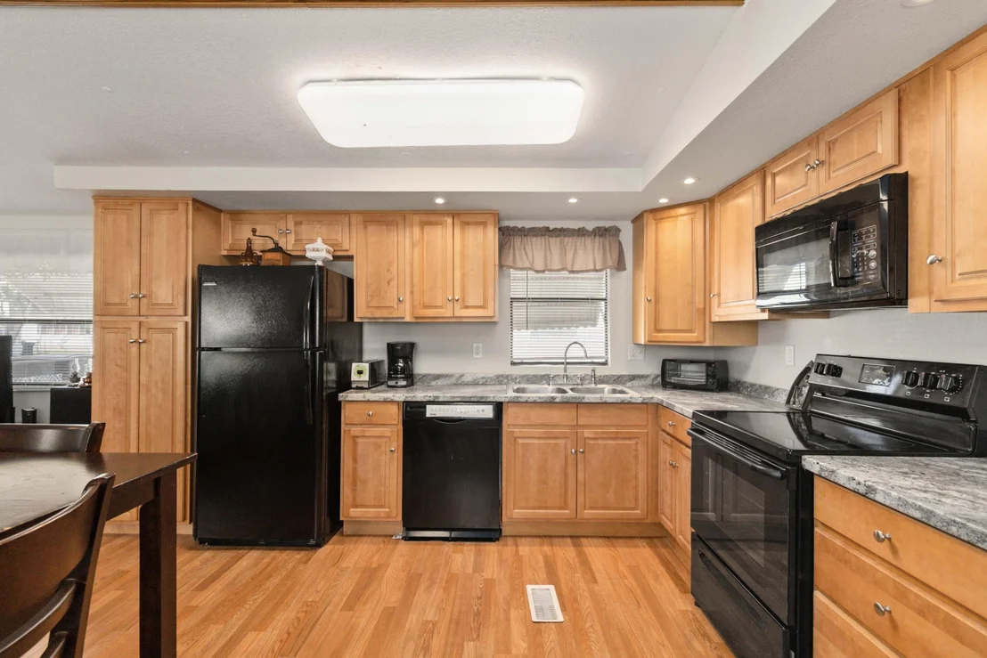 Photo of 2547 Chatham NE