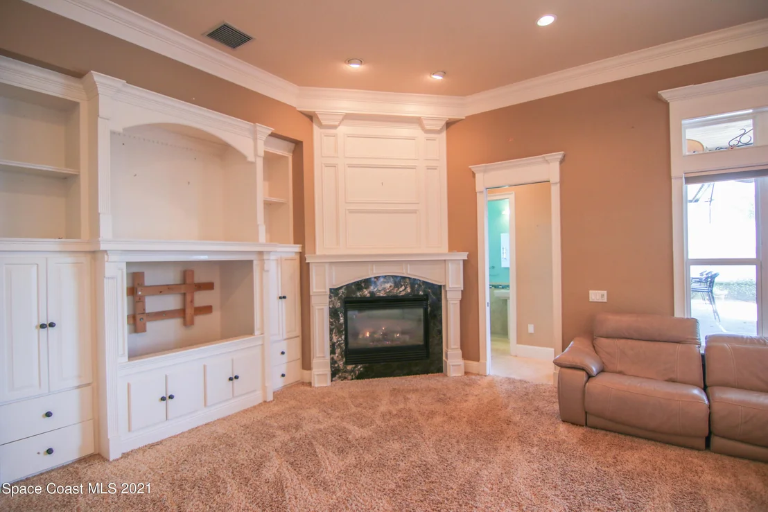 Photo of 228 Mclean Point
