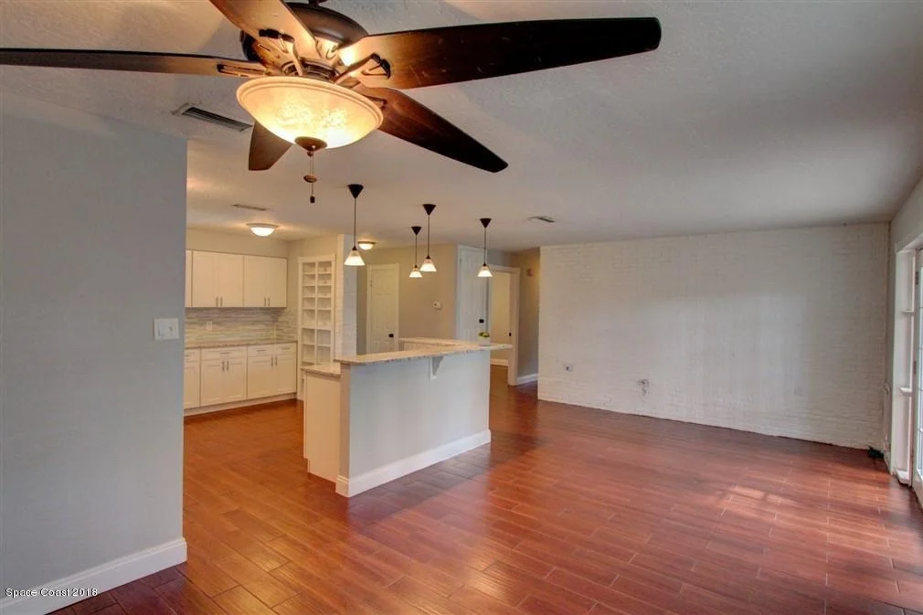 Photo of 991 Demaret Drive