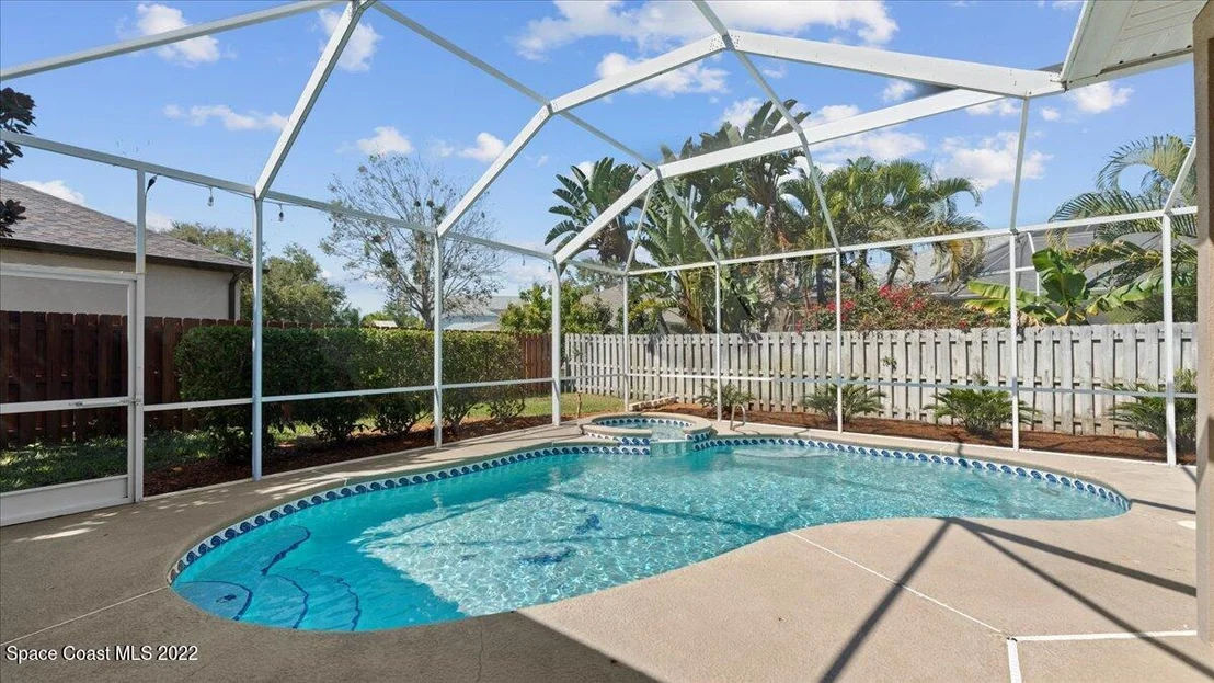 Photo of 5947 Newbury Circle