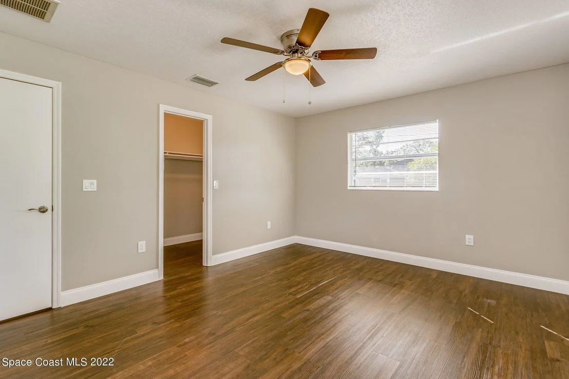 Photo of 1882 Pace Drive NW