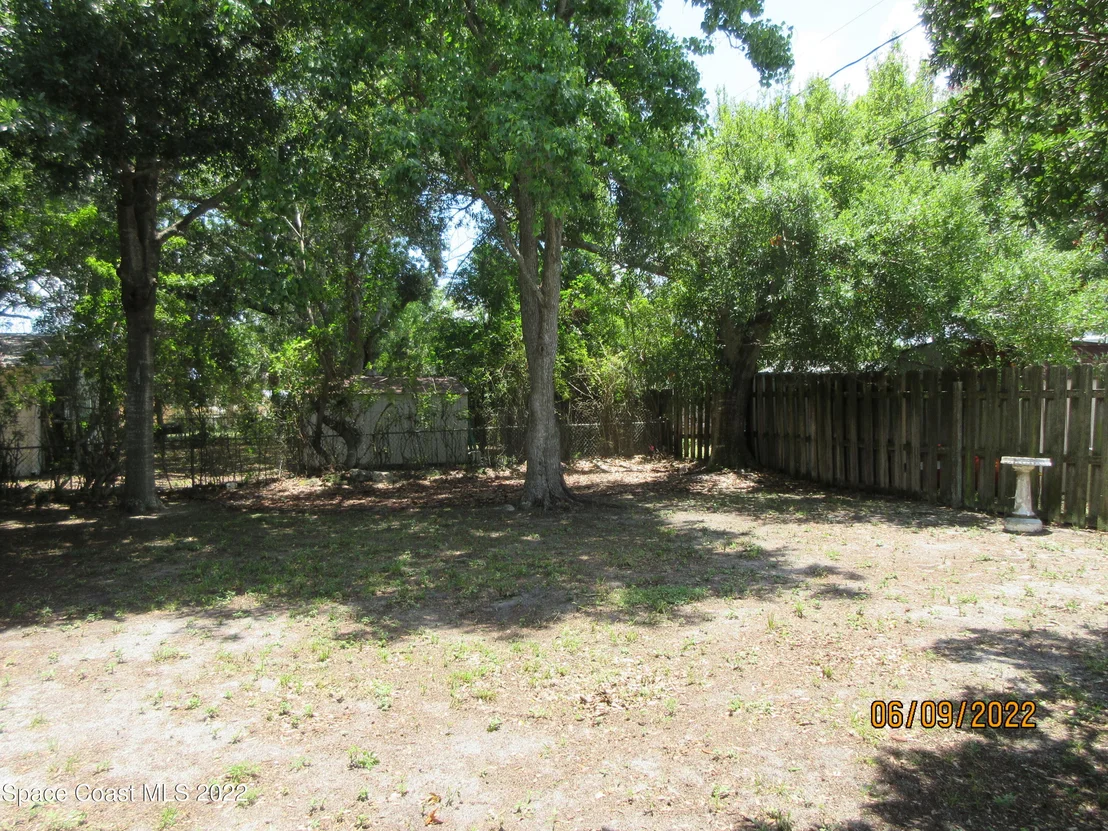 Photo of 2547 Locksley Road