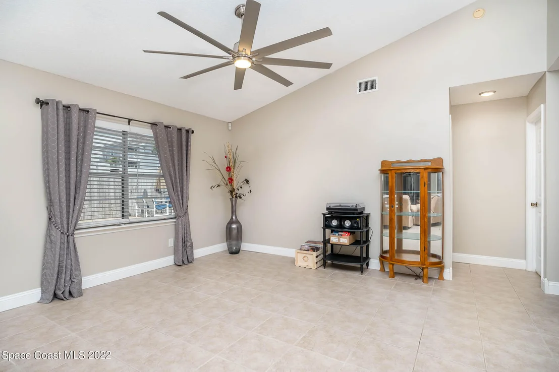 Photo of 4250 Silver Lake Drive