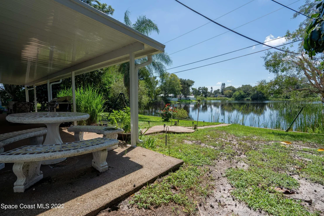 Photo of 2277 Lakeview Drive