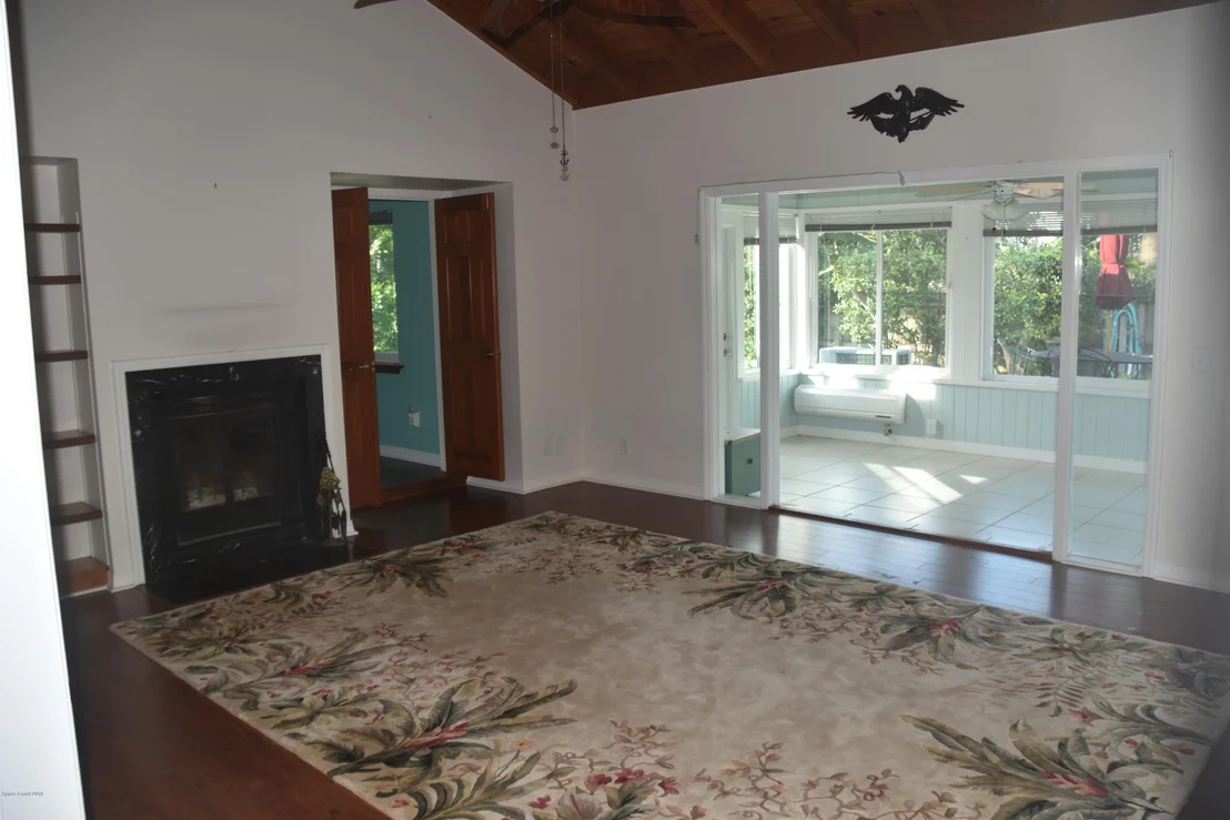 Photo of 220 Cocoa Avenue