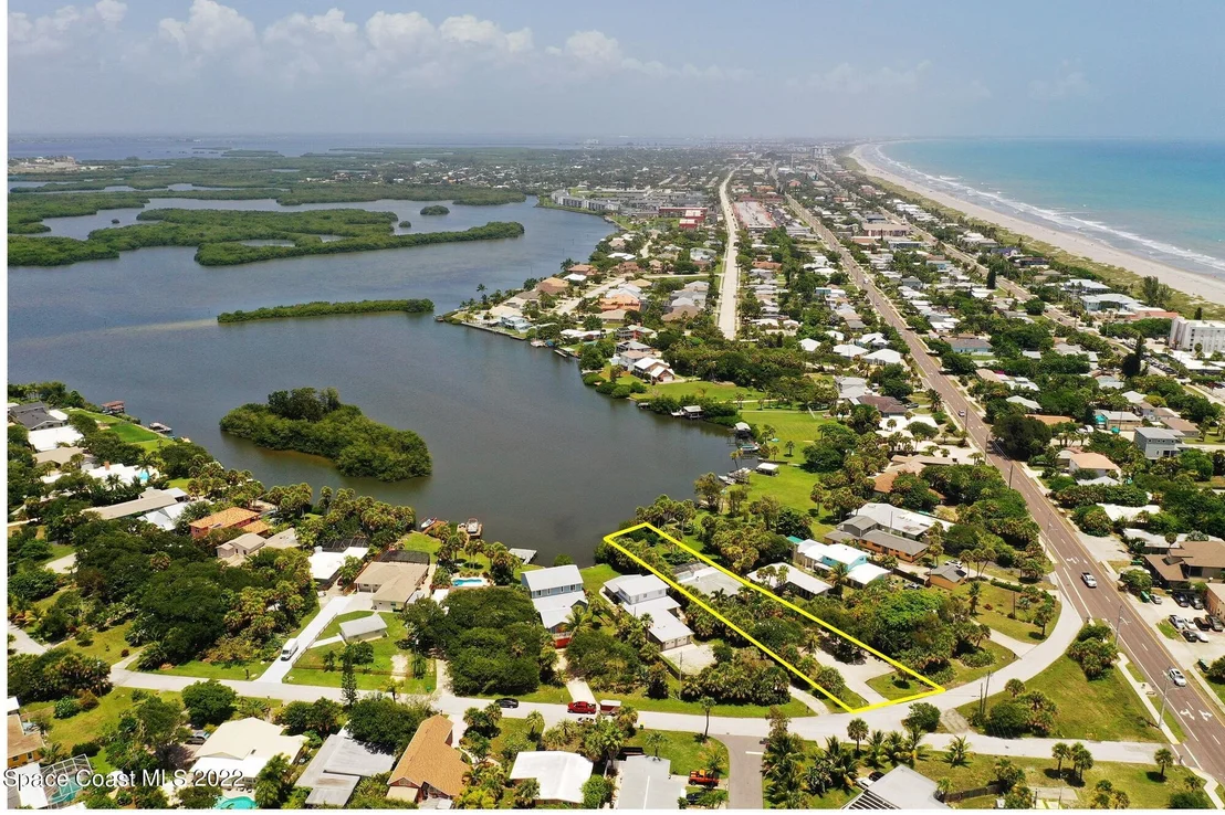 Photo of 45 W Bay Drive