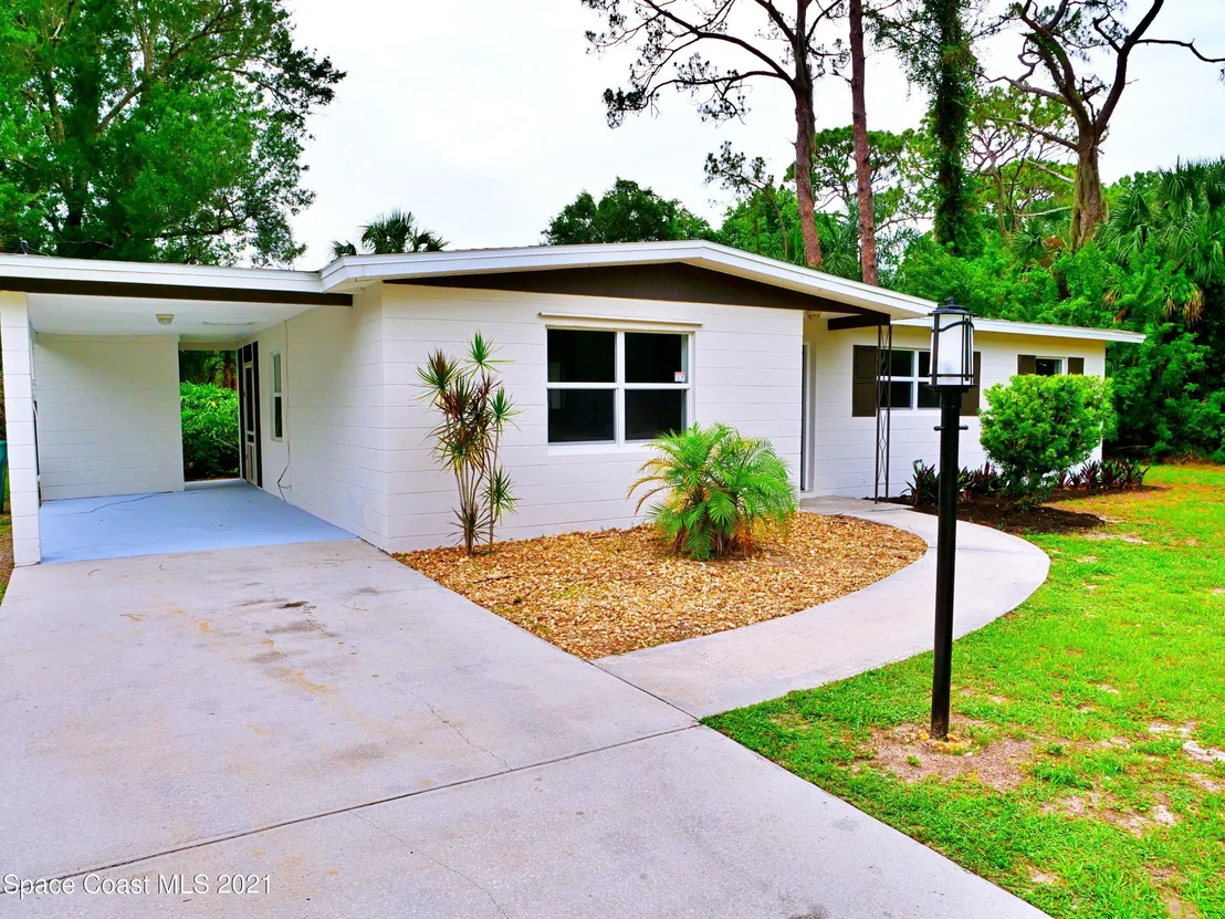 Photo of 175 Katherine Boulevard