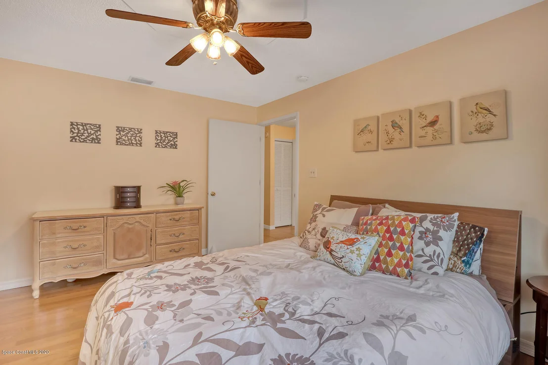 Photo of 1034 Abell Circle