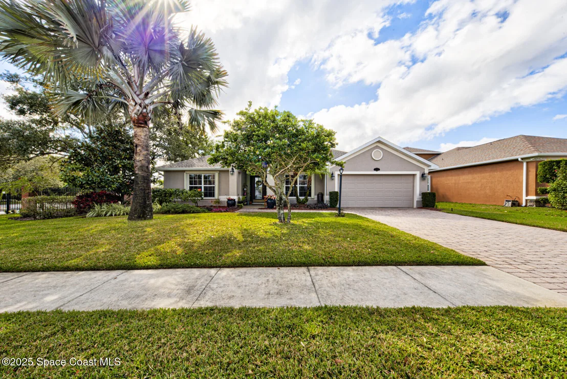 Photo of 1815 Botanica Circle