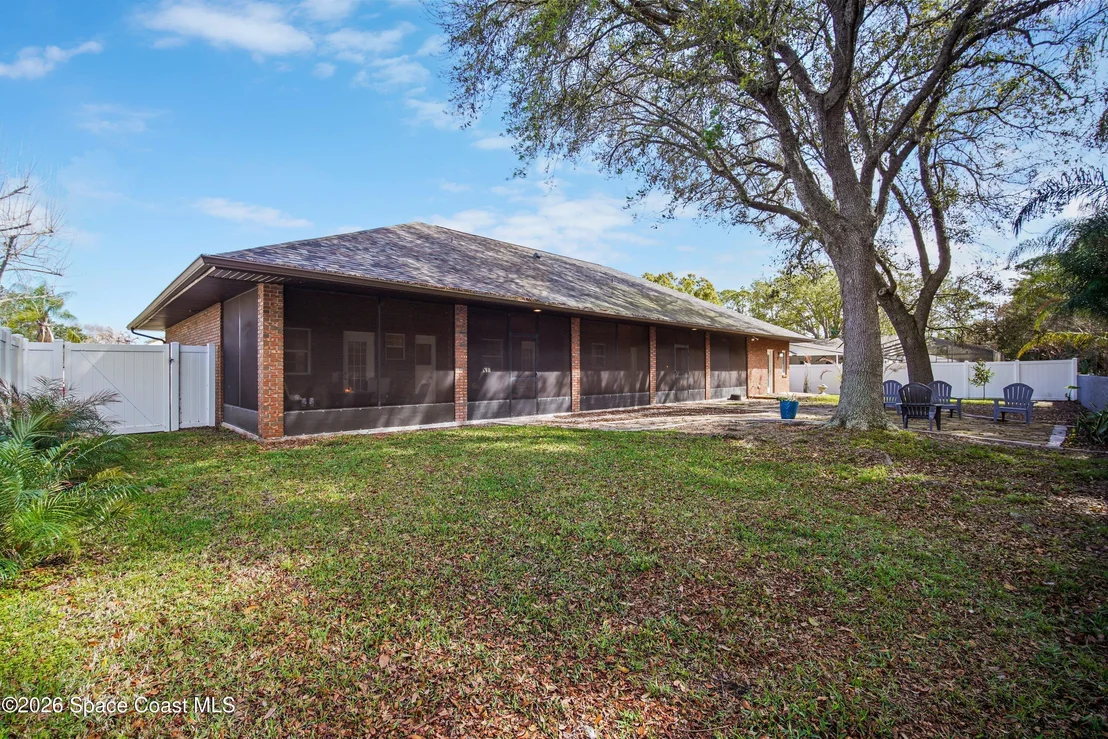 Photo of 572 Lake Ashley Circle