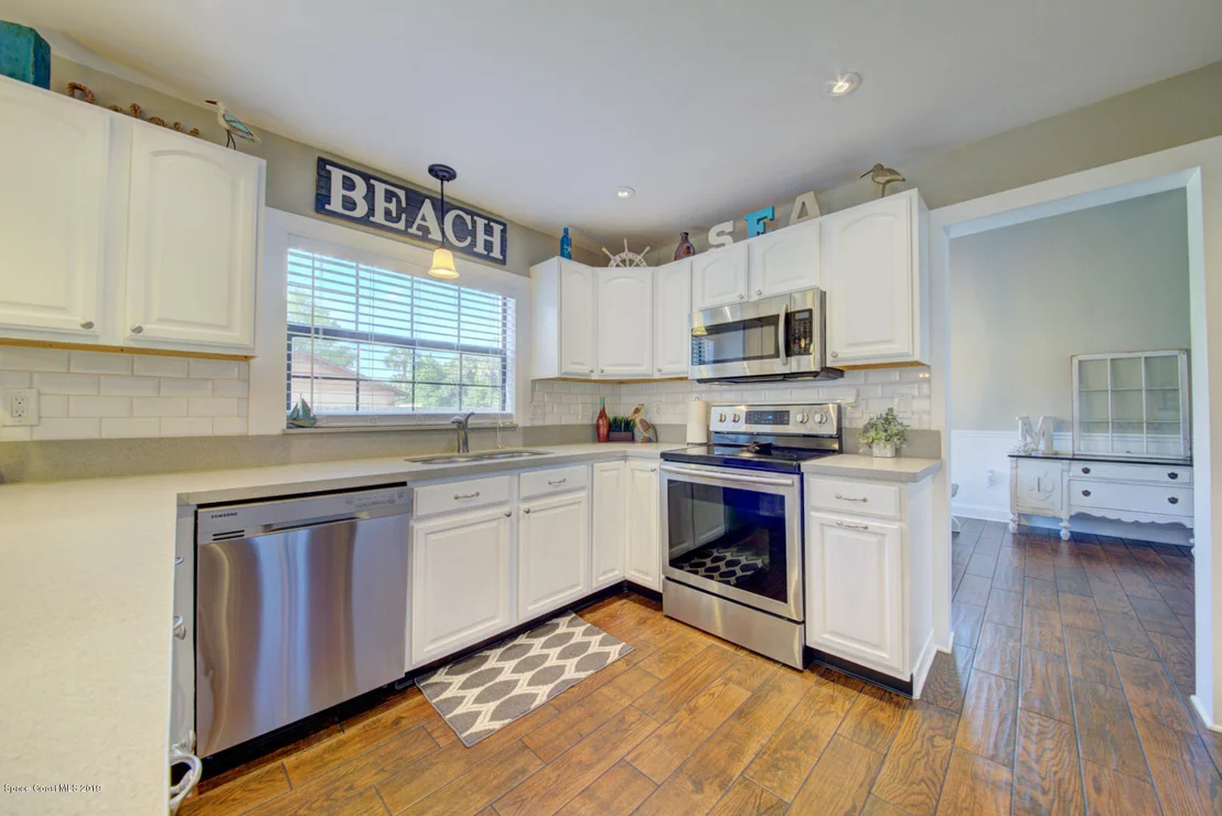 Photo of 6300 Janina Road