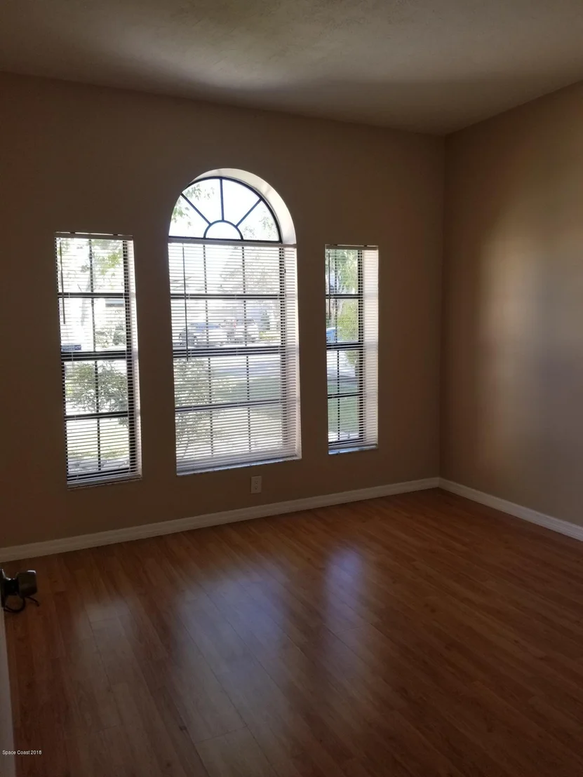 Photo of 1660 Clover Circle