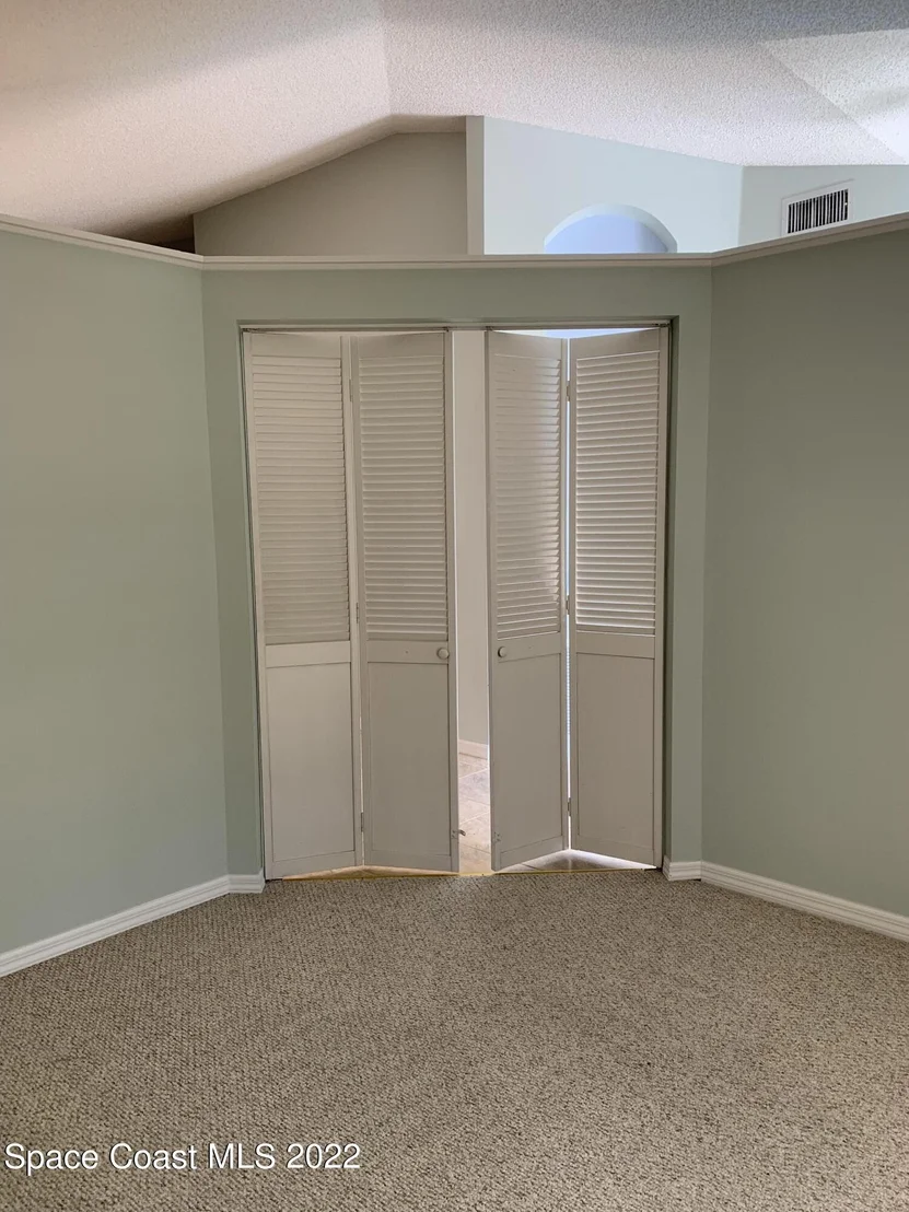 Photo of 982 Shaw Circle