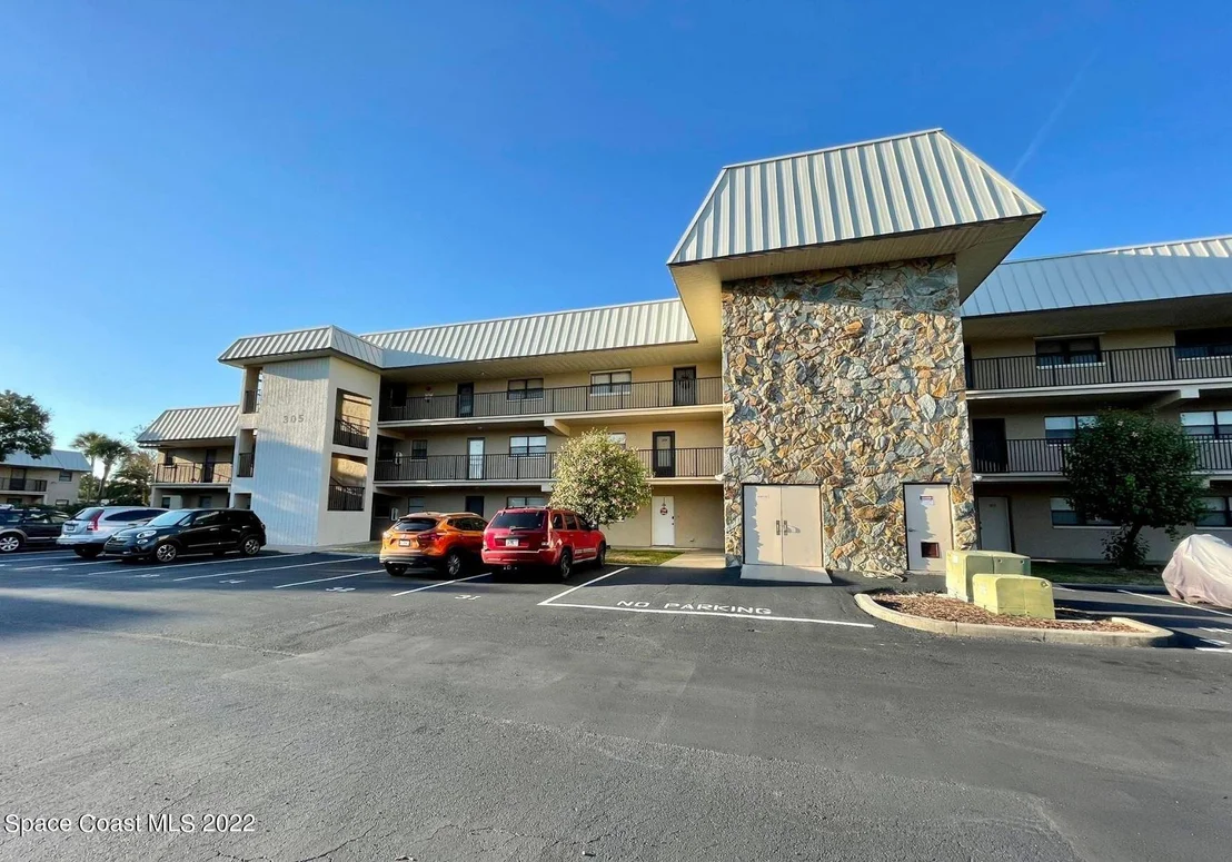 Photo of Unit 1231 at 305 Tangle Run Boulevard