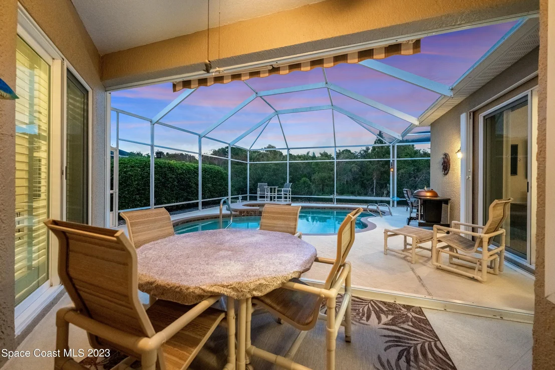 Photo of 665 Carriage Hill Road