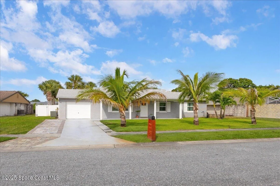 Photo of 955 Bartlett Lane